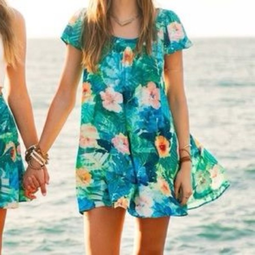 Show me your Mumu Keahi mini dress. NWOT. Size small.